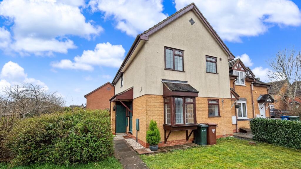 1-bed terraced on Merganser Drive, Bicester, £227,500