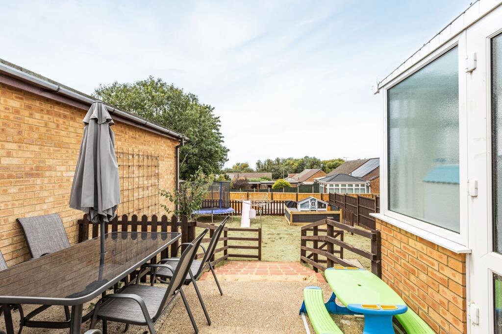 Detached 3 Bedroom Bungalow in Hunstanton photo 4