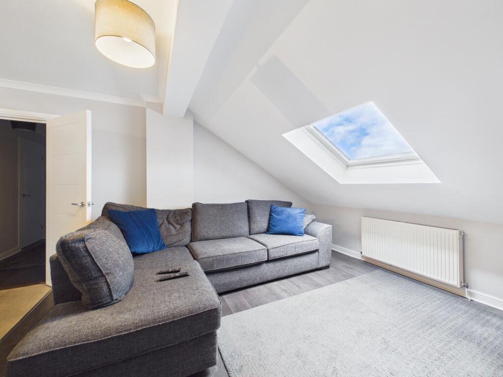 Apartment in Coatbridge, Sunnyside, Mosside - View 5