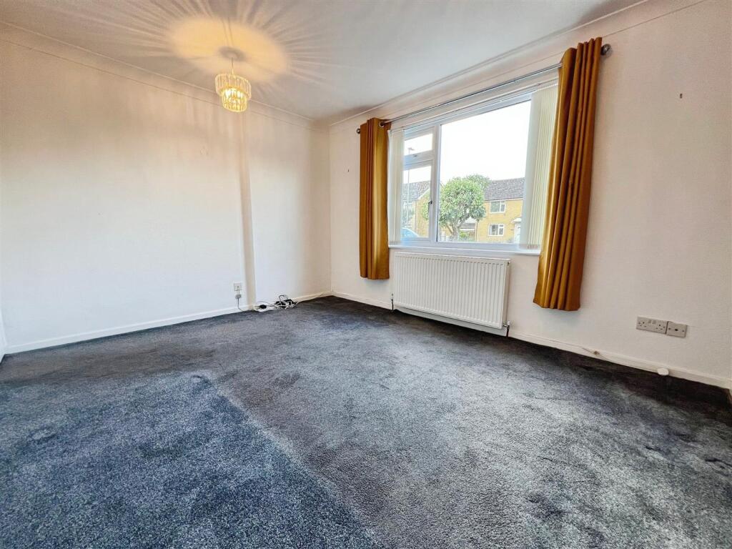 Apartment in Bradford, Bank Top, Eccleshill - View 2