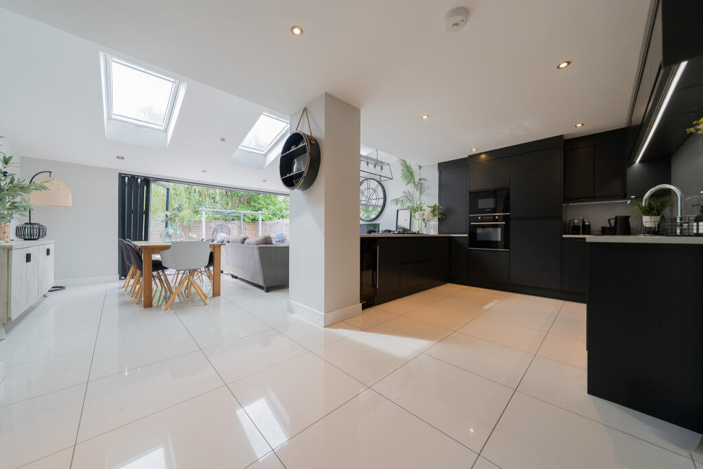 House in Leicester - View 2