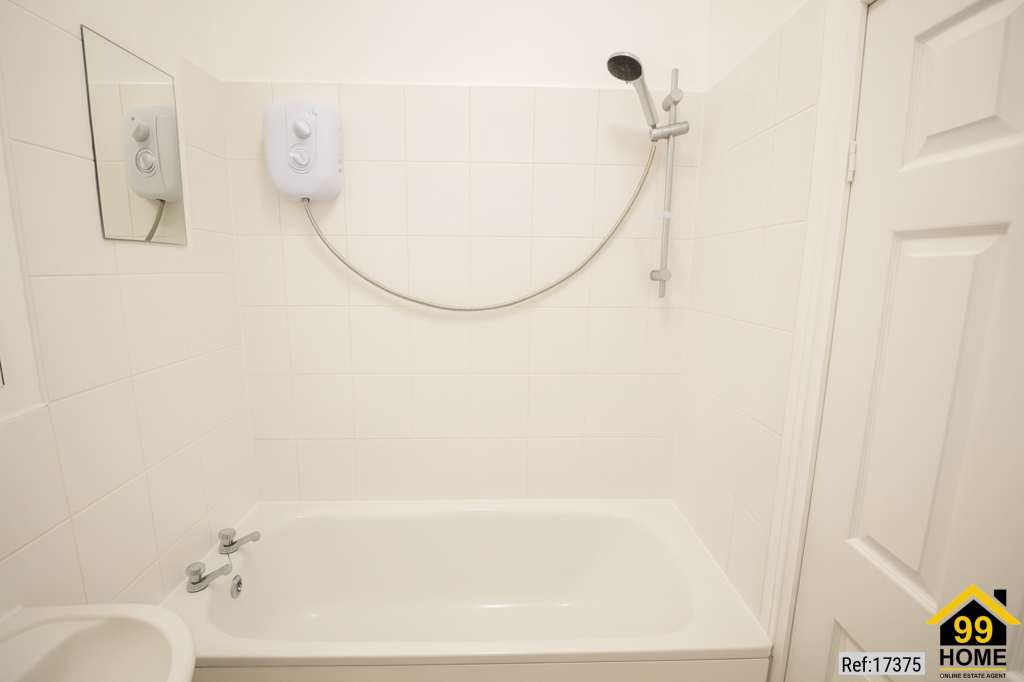 Apartment in London, Merton Park - More
