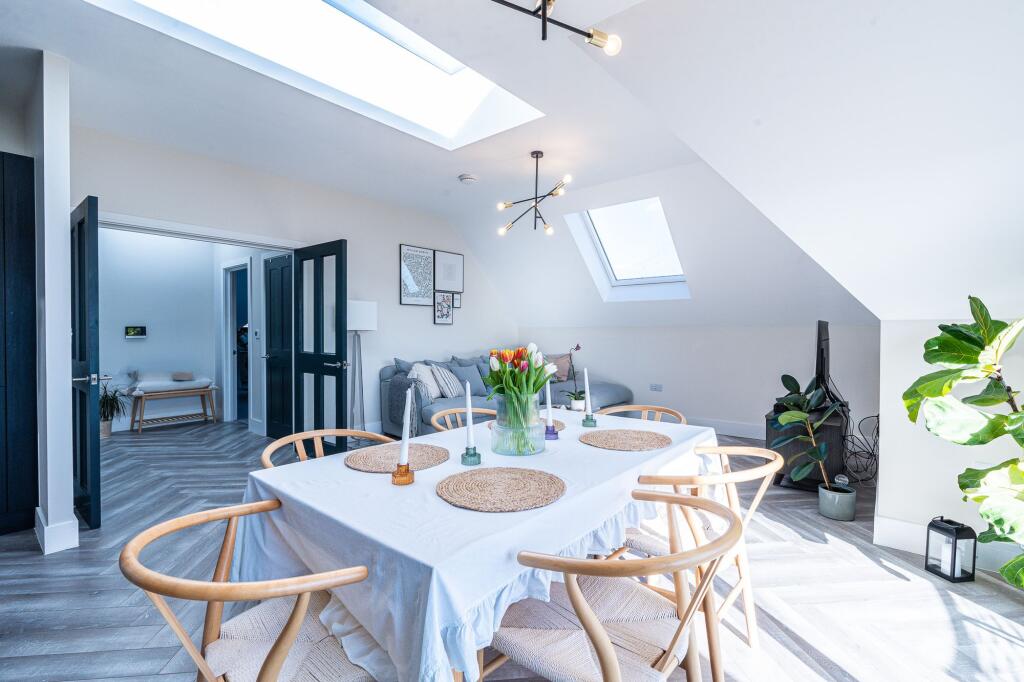 Apartment in London - View 2