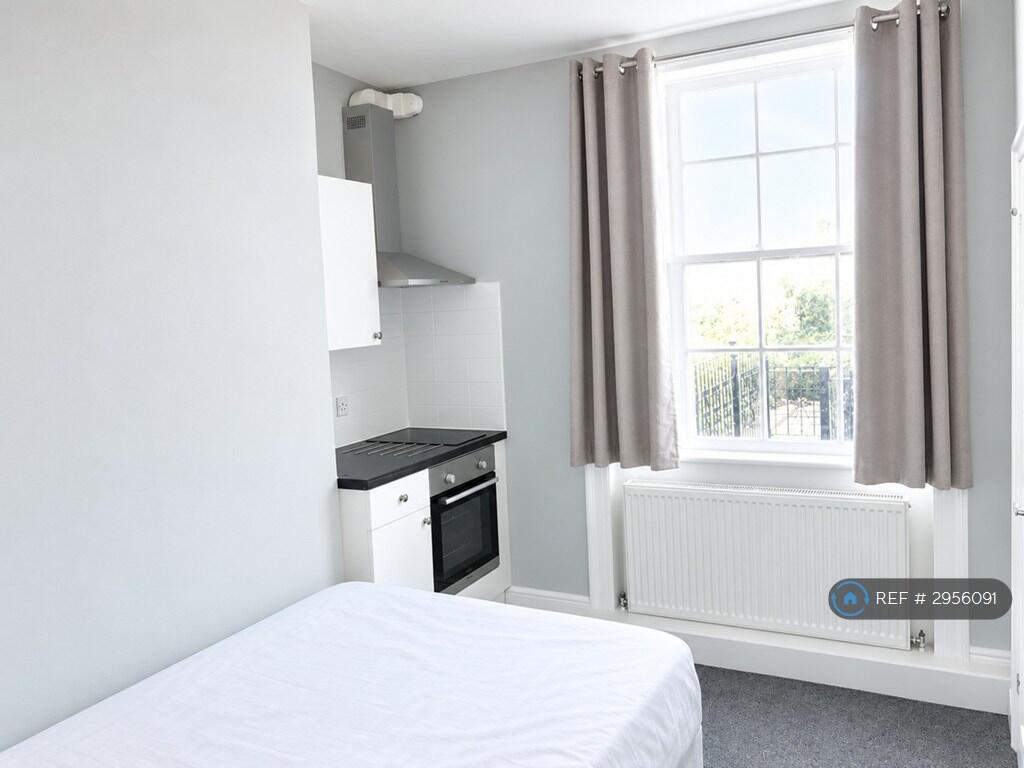 Main image of property: Southampton St, Reading, RG1
