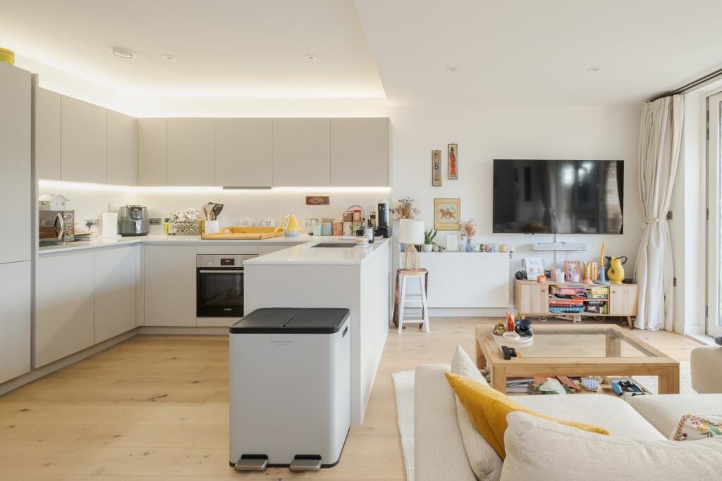 Main image of property: Goswell Road London EC1V