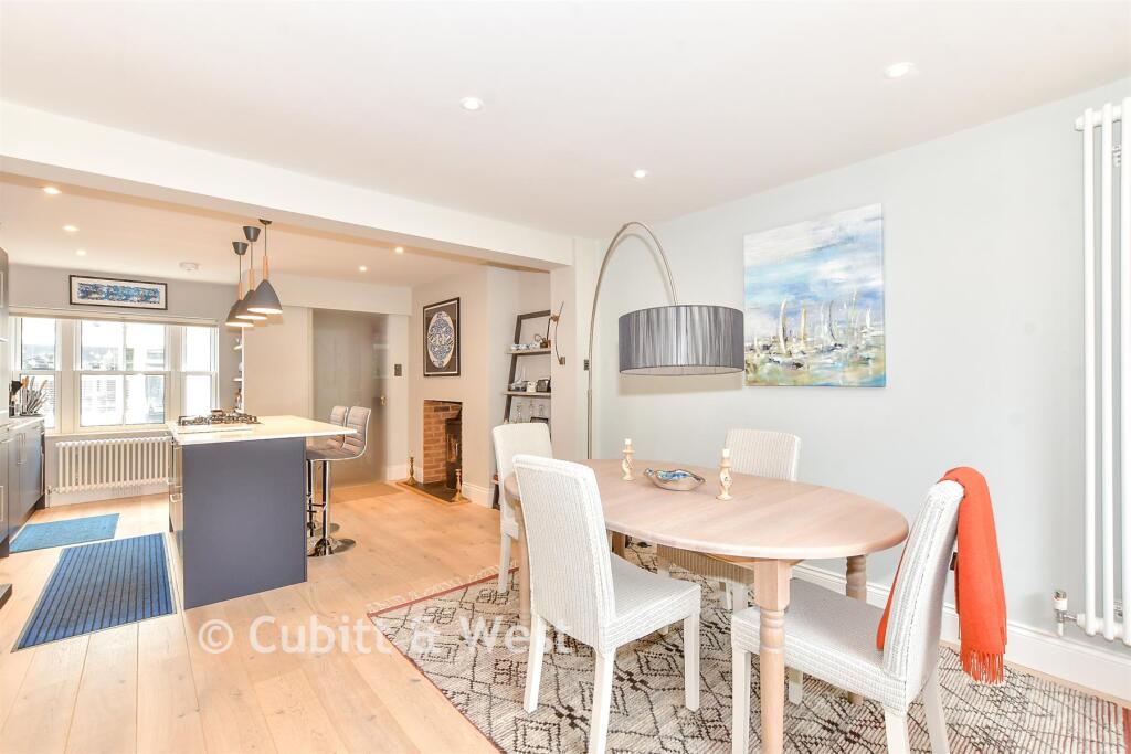House in Havant, Emsworth - View 5