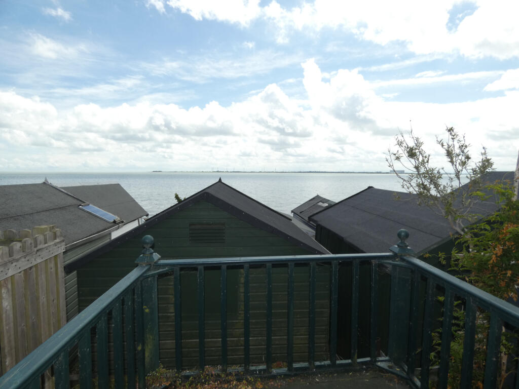 Studio parking on West Mersea, CO5, £48,000