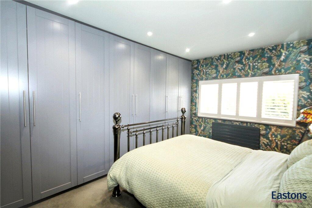 Merland Rise, Epsom, Surrey, KT18 photo 4