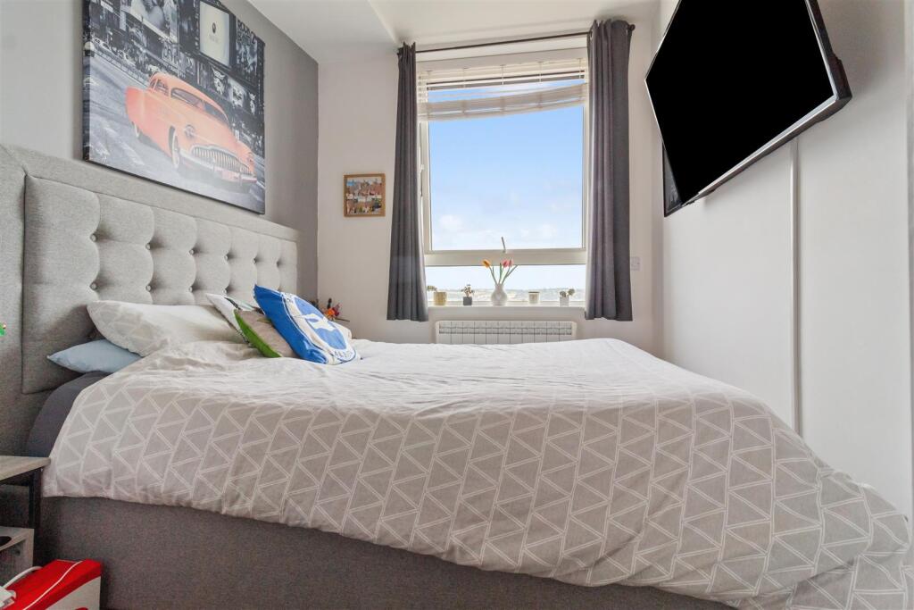 Skyline Apartments, The Causeway, Goring-By-Sea - View 6