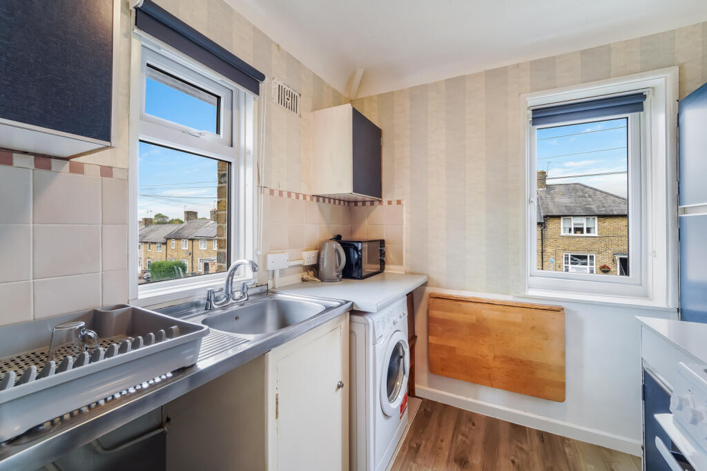 Apartment in London, Stonecot, Rosehill - More
