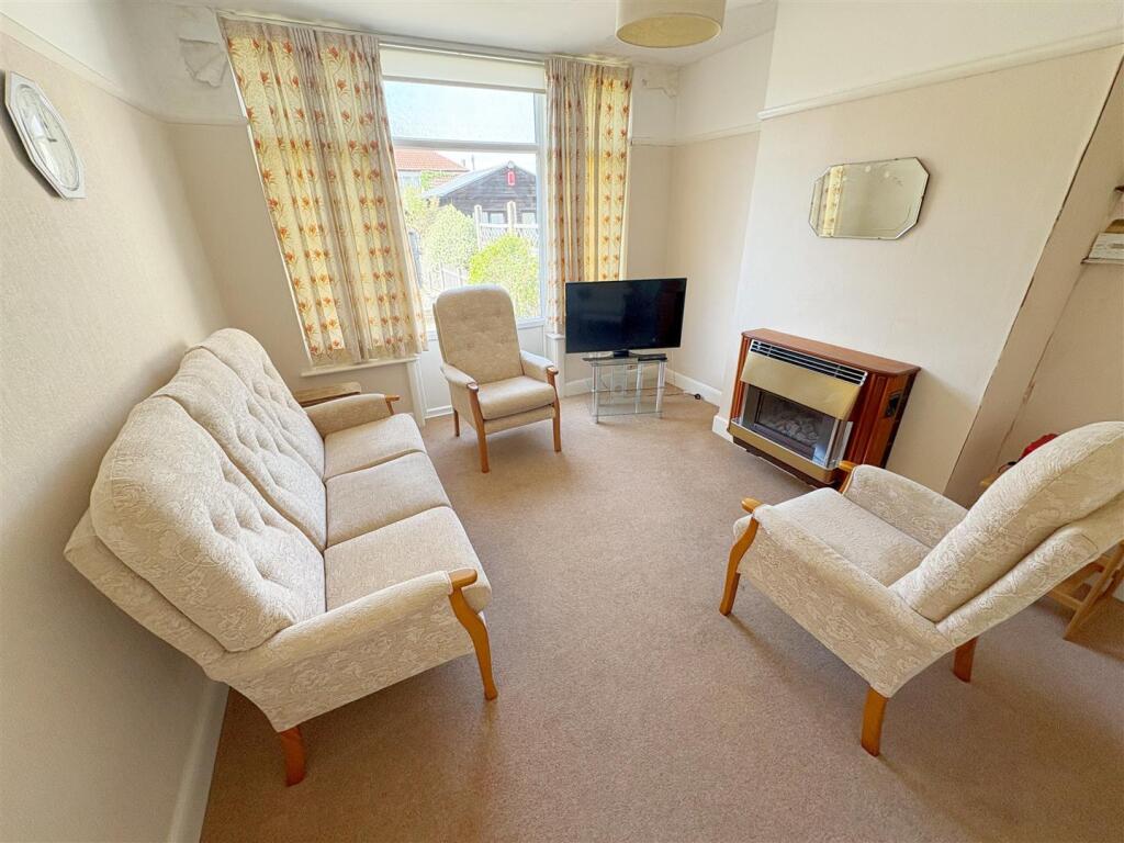 House in Bristol, Knowle Park, Knowle - View 4