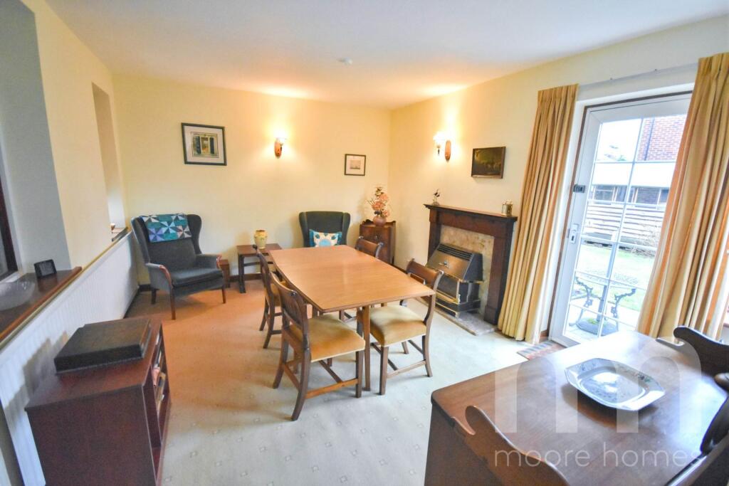MILTON DRIVE, Poynton, SK12 1EY photo 3
