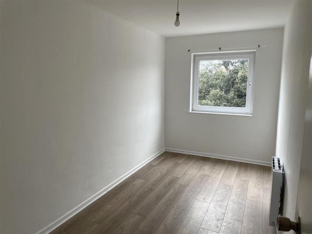Apartment in Littlehampton, Wick - View 5