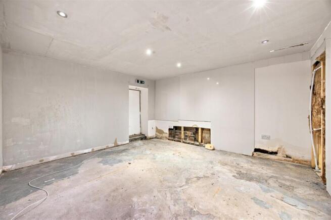 12-116_KIRKINTILLOCH_RD_LENZIE_012.jpg