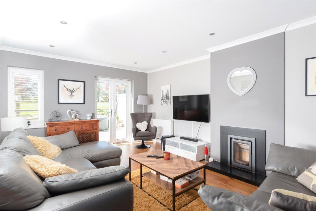 House in Oving, Buckinghamshire - More