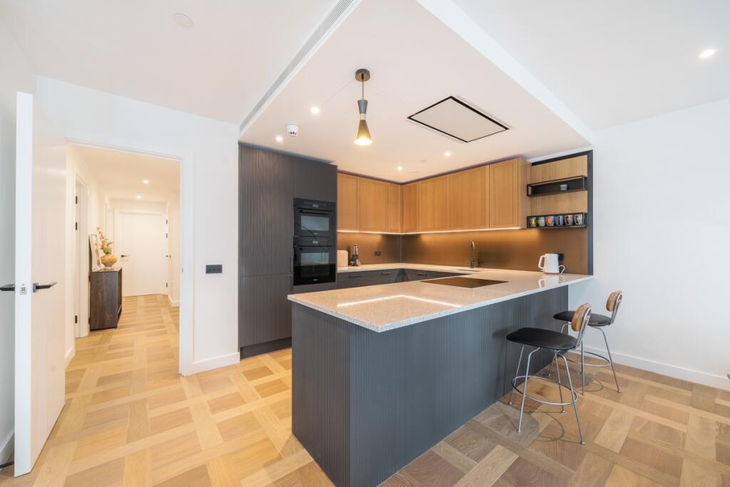 Main image of property: Merino Gardens, Wapping, E1W