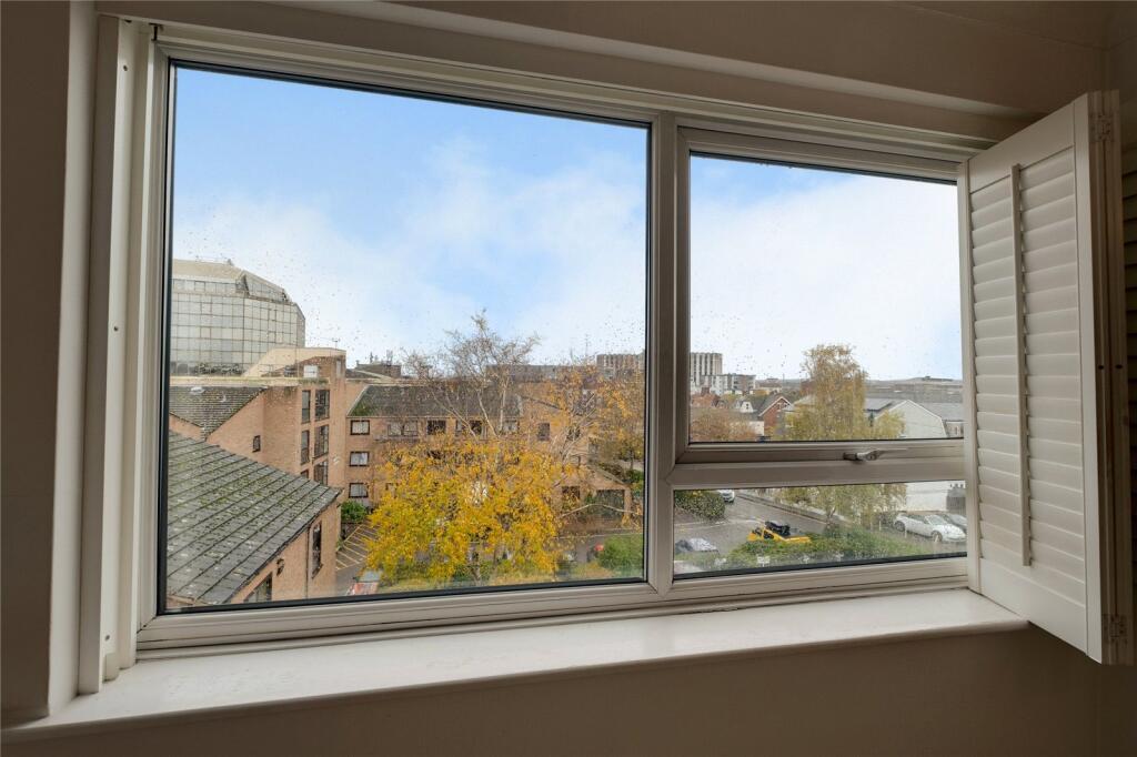 Apartment in Poole - View 2