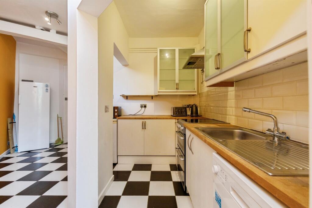 Apartment in Bath - More