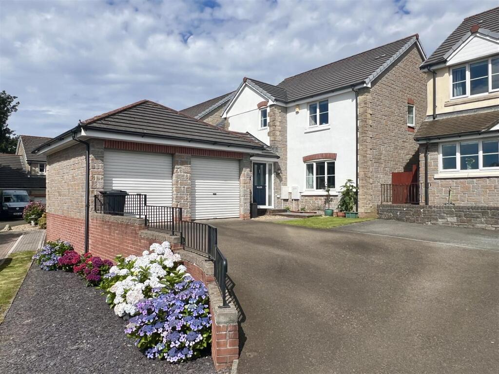 4-bed detached on Retallick Meadows, St. Austell, £400,000