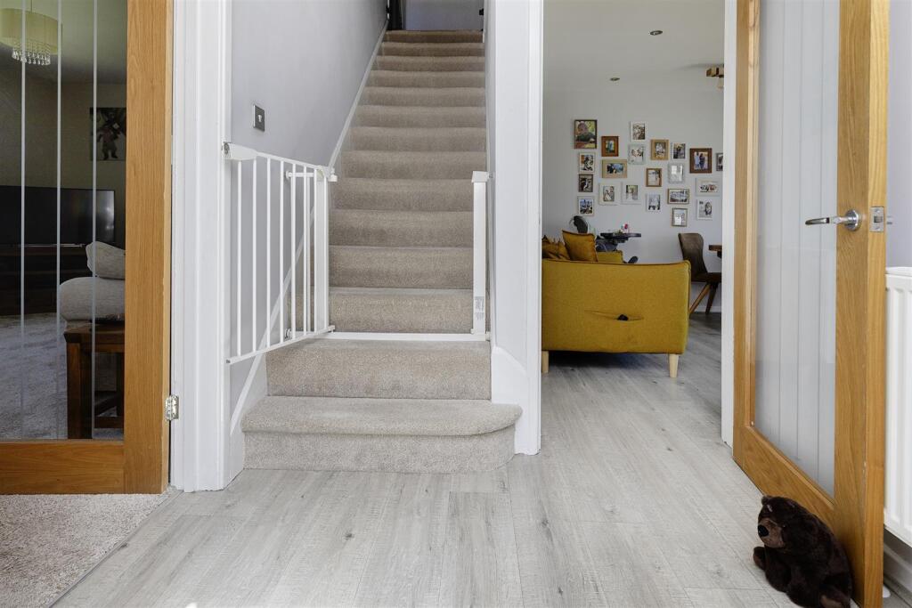 House in Kirklees, The Rock - View 5