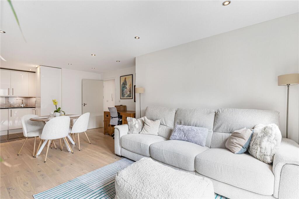 Apartment in London - View 4