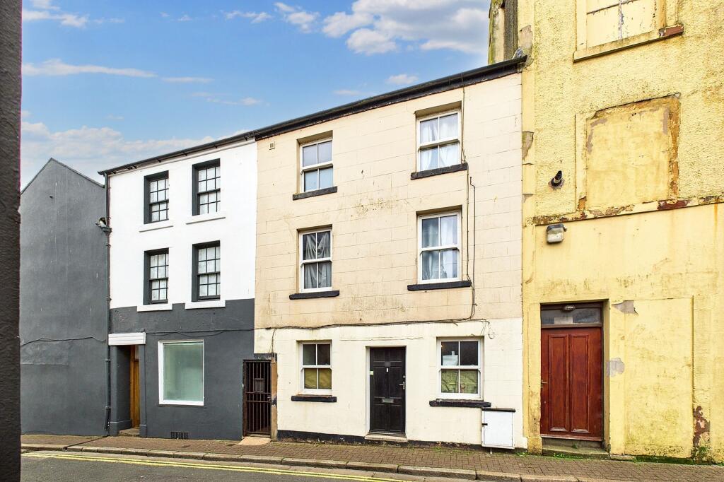 3-bed flat on 26 & 26A New Street, Whitehaven CA28 7DY, £90,000