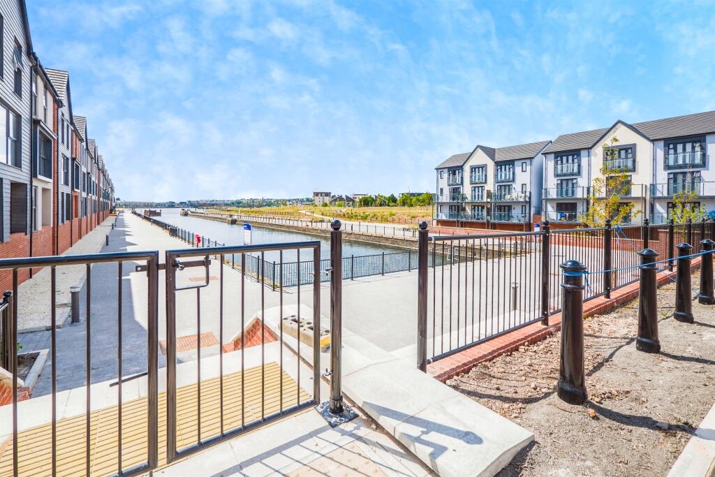 Main image of property: Ffordd Darwin, BARRY