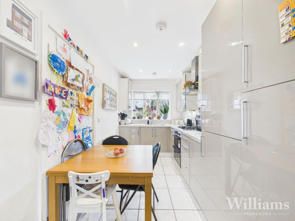House in Weston Turville - View 3