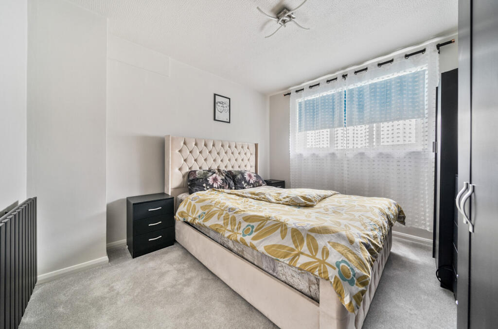 Apartment in Bracknell - View 4