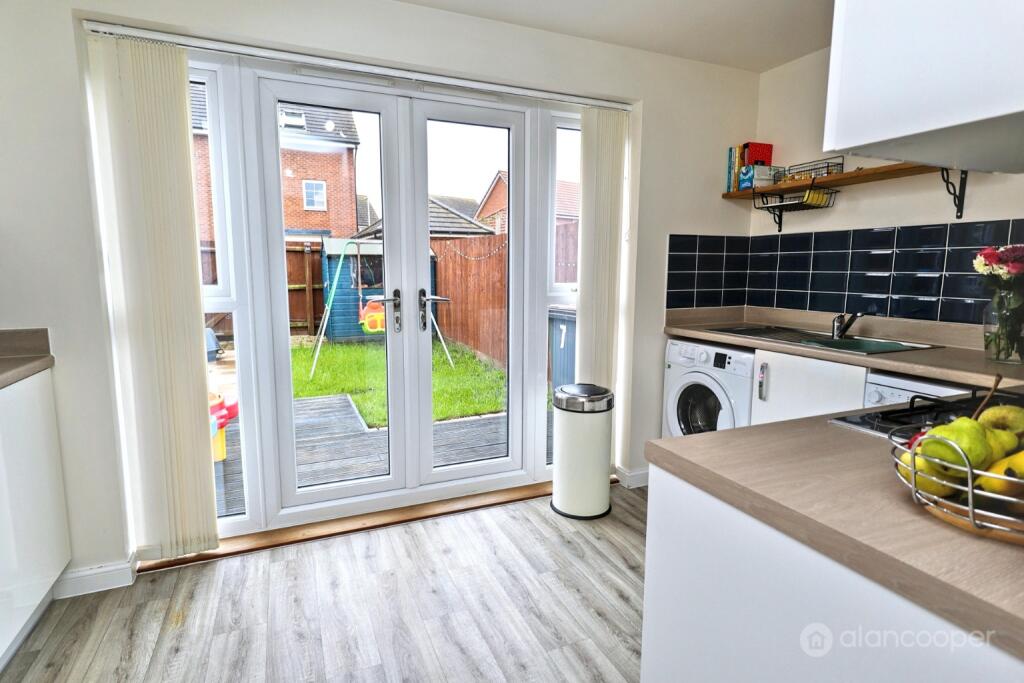House in Nuneaton and Bedworth, St Nicolas Park - View 5