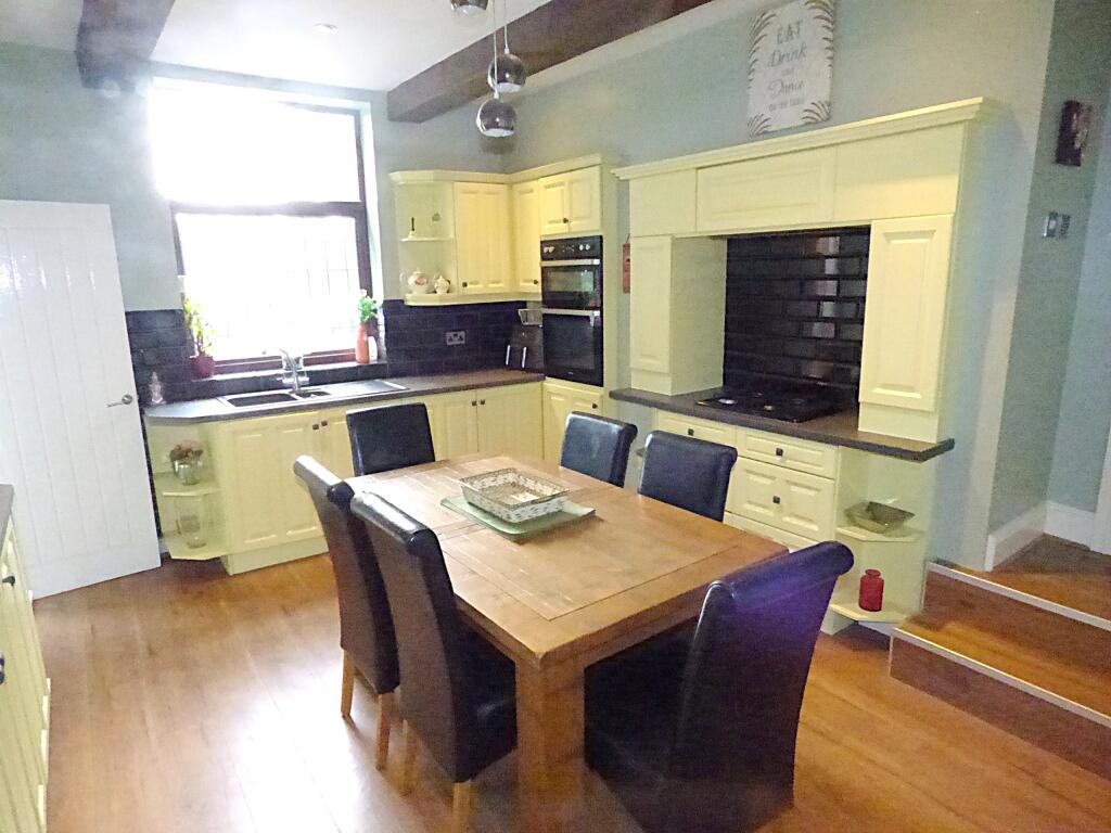Bell Grove, Bramley, Leeds photo 4