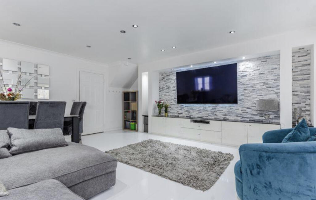 Additional image 4 of Fullerton Close, Markyate, St Albans