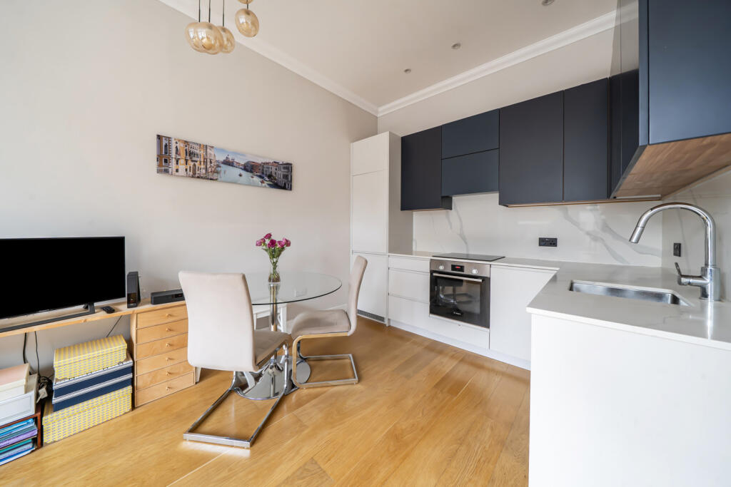 Apartment in London, Park Royal - View 4