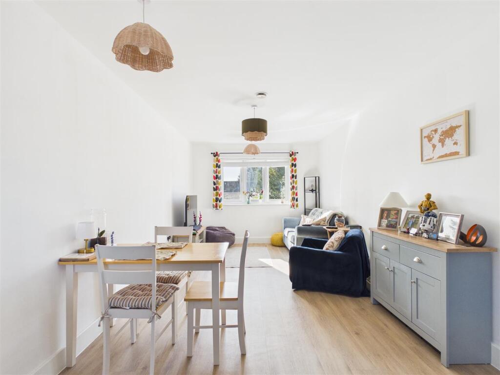 Main image of property: Peckworth Close, SG16 6PG