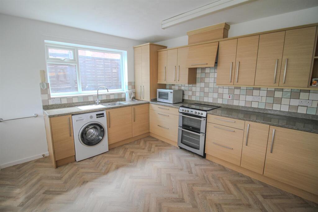 House in Nottingham - View 3
