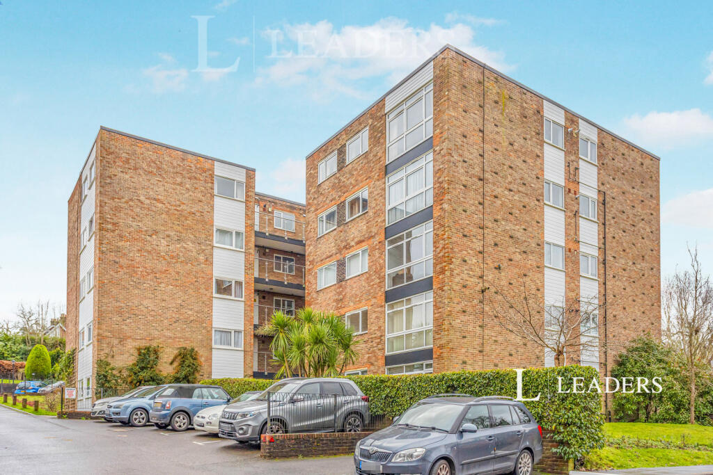 Main image of property: Paddockhall Road, Haywards Heath, West Sussex, RH16