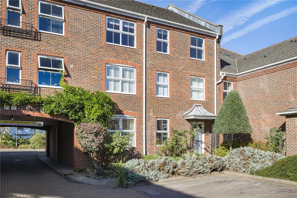 Studio flat on Paxton Road, London, SE23, £150,000