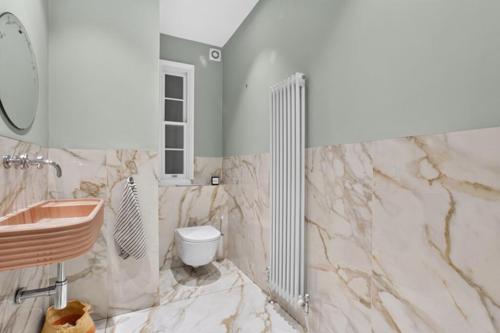 Apartment in London, Paddington - View 5