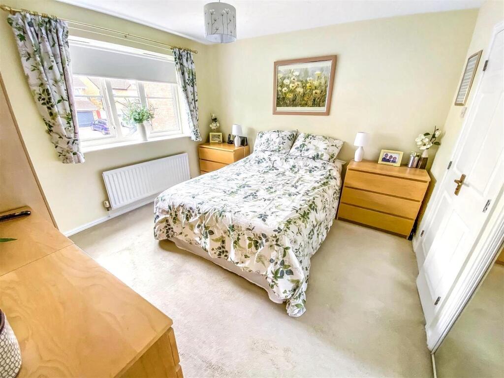 House in Darlington - More