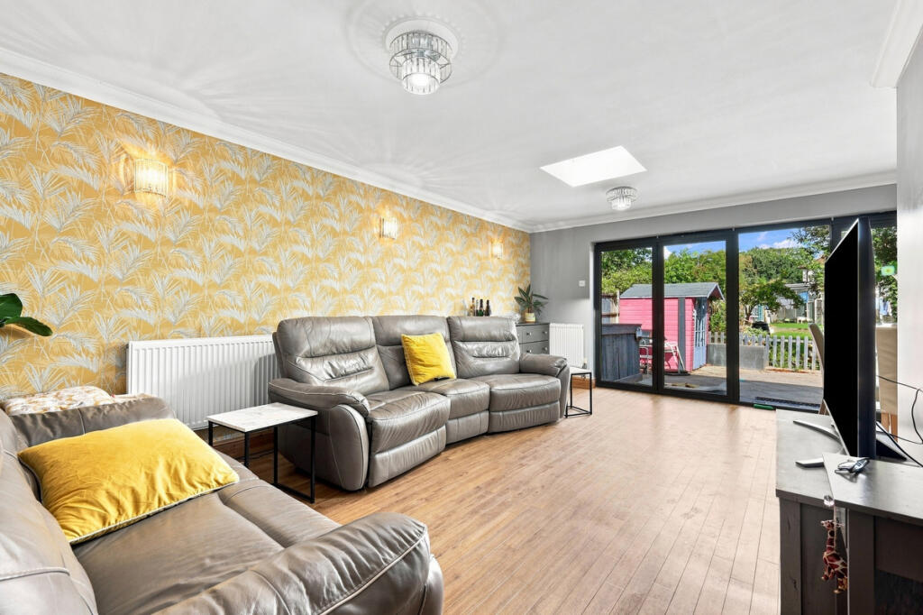 House in Southend-on-Sea - View 3