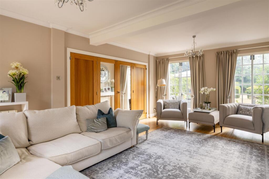 House in Redhill - View 5