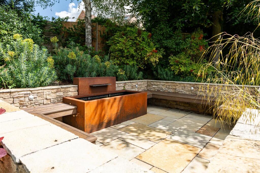 Additional image 17 of Canonsfield Road, Welwyn