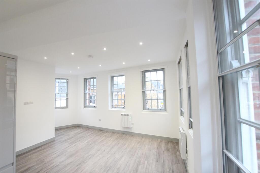 Main image of property: St. Giles Street, Northampton