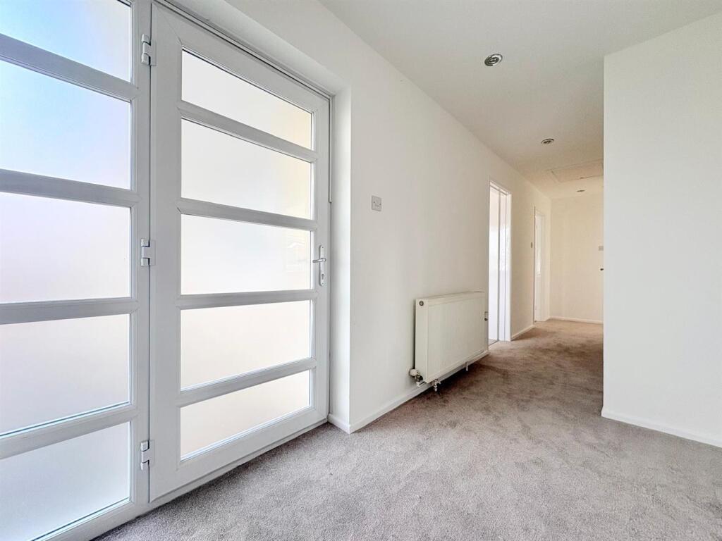 House in Ferndown, Tricketts Cross - View 4