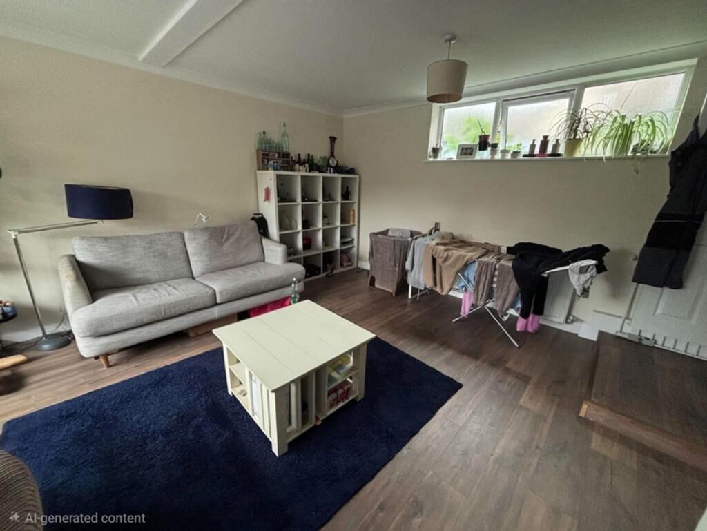 Apartment in Wealden, Crowborough - View 3