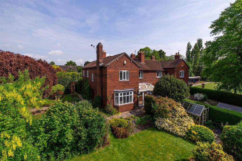 Main image of property: Park Avenue, Crossgates, Leeds