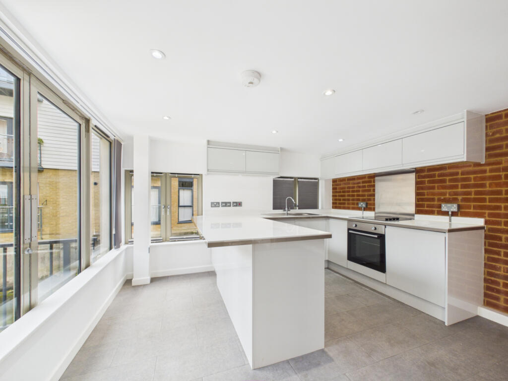 Apartment in Canterbury - View 4
