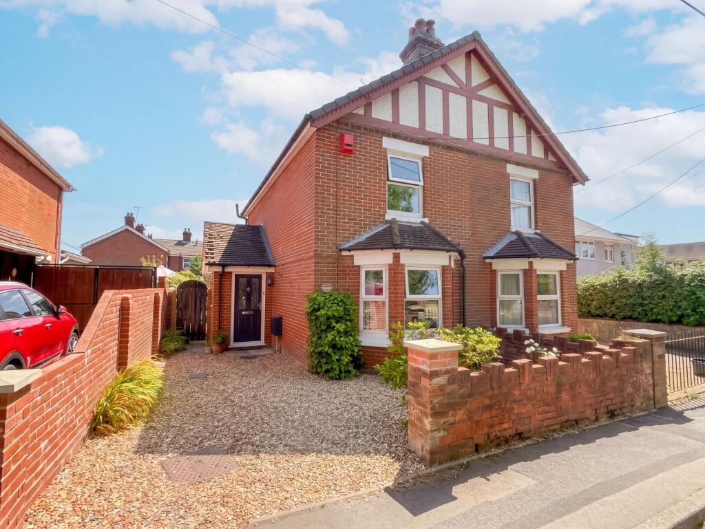 Main image of property: School Road, Hythe, SO45