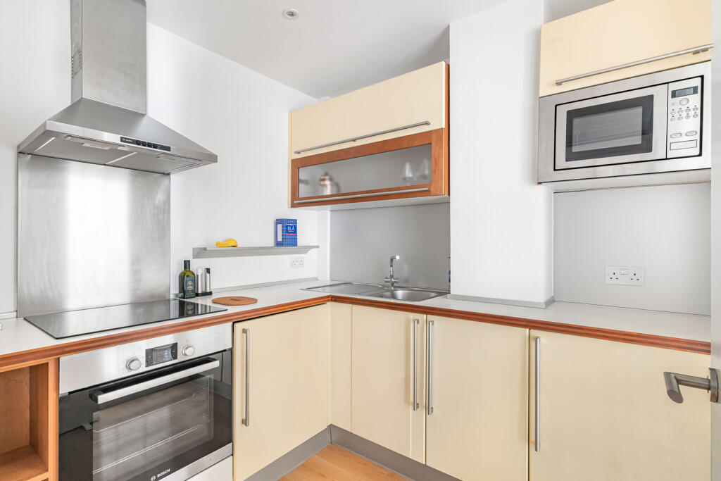 Apartment in London - More