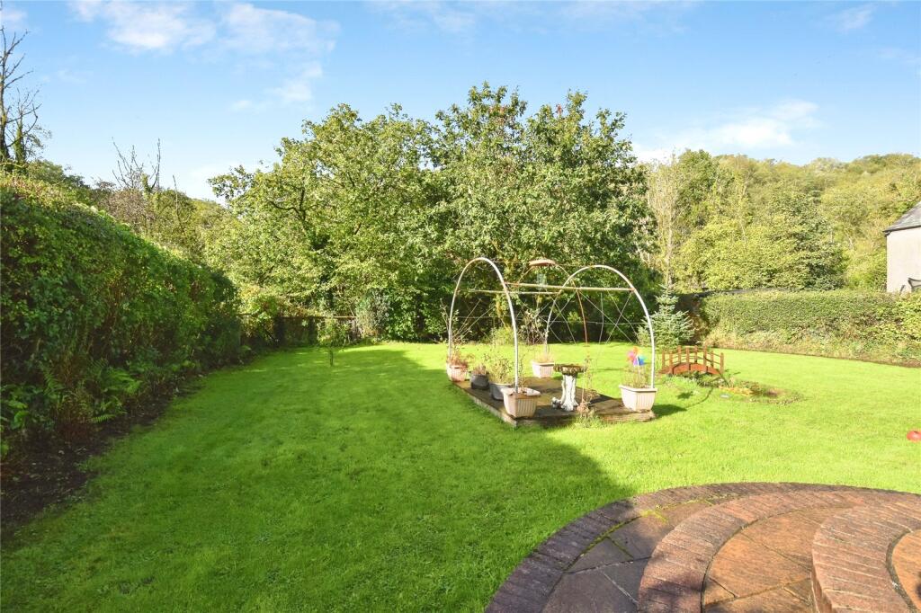 House in Ystradgynlais - View 2